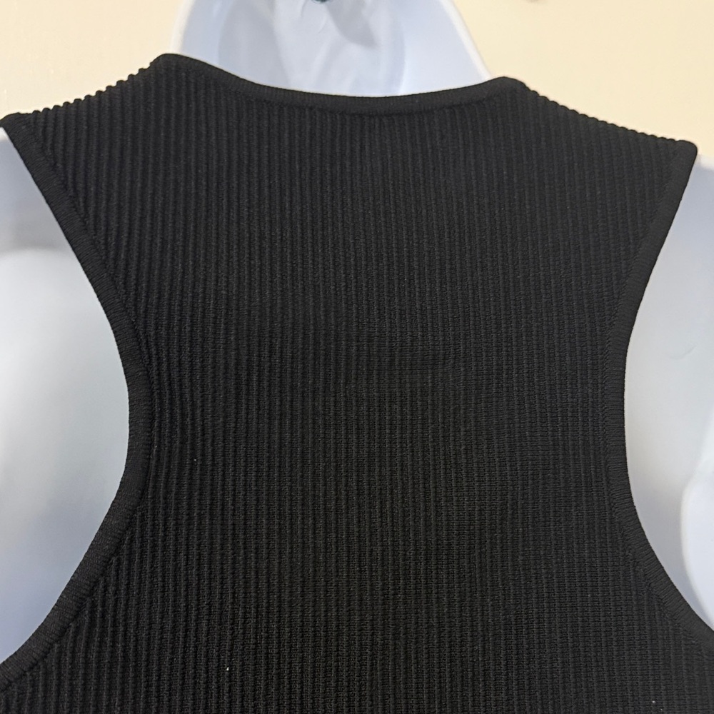 Babaton Black Ribbed Crop Top - Picture 8 of 15